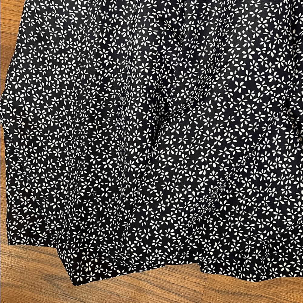 Vintage 90’s y2k Navy and White Floral A-Line Skirt - Picture 7 of 7
